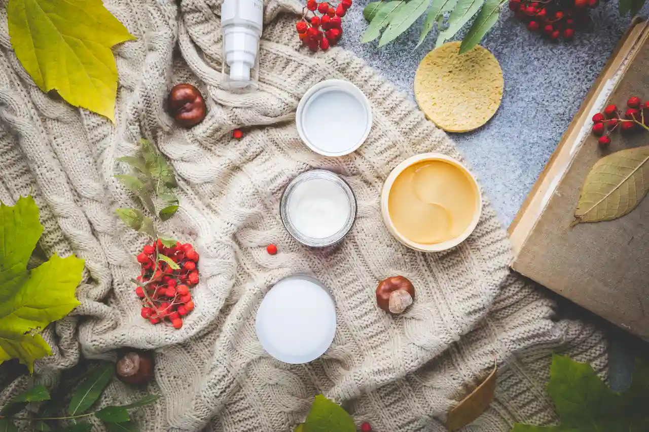 دليل العناية الموسمية بالبشرة للمرأة السعودية 2 دليل العناية الموسمية بالبشرة ومنتجات العناية المختلفة